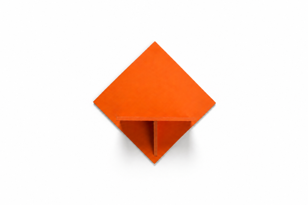 Aurmio Wall-Mounted Showpiece Stand — Orange